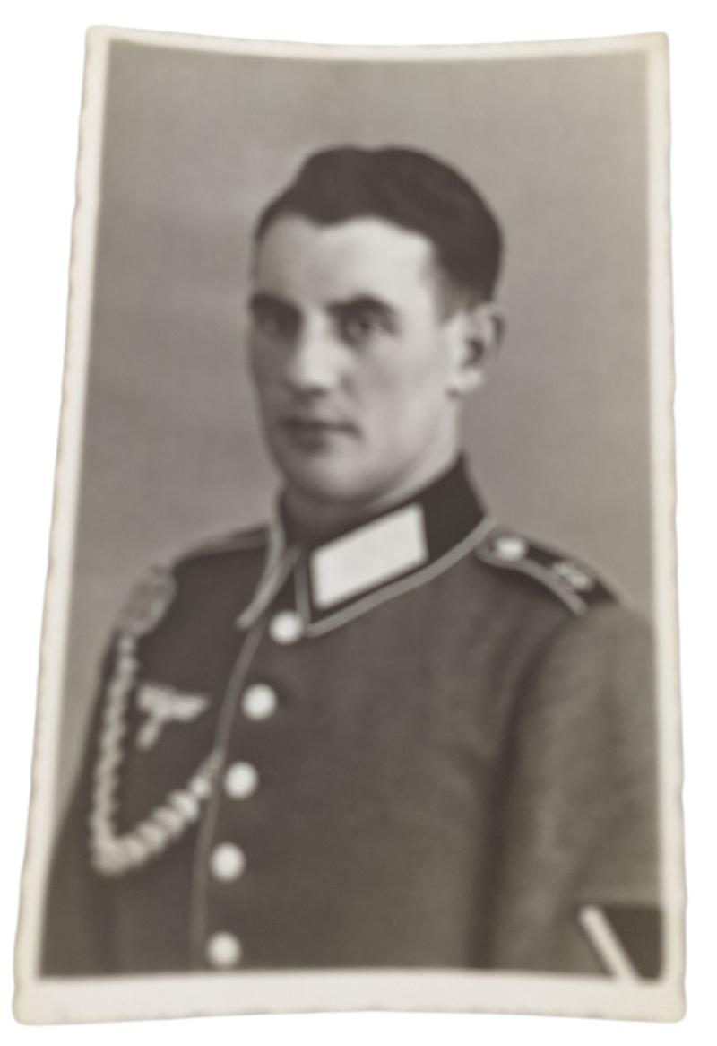 a nice picture of a German soldier