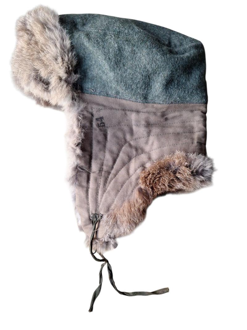 a wehrmacht ww2  fur hat
