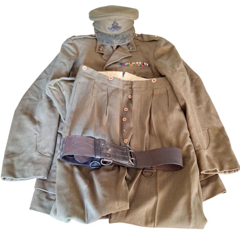 a British ww2 Army Officers Royal Artillery set