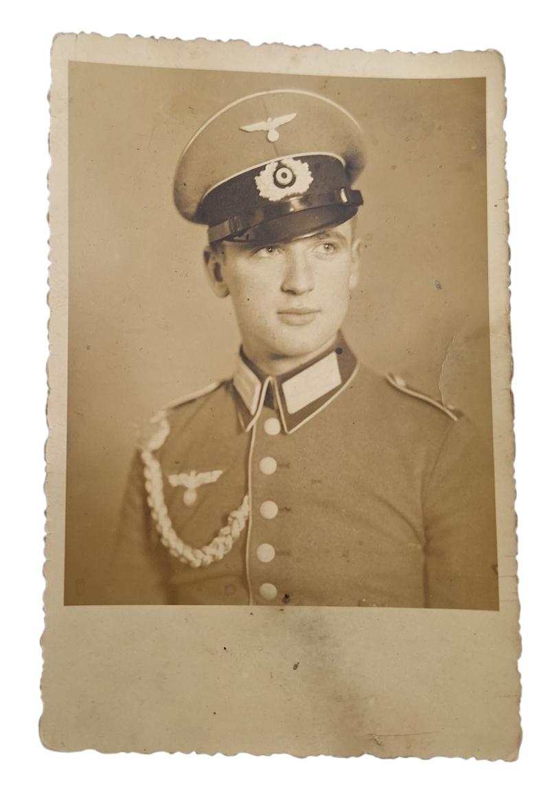 a nice picture of a German soldier