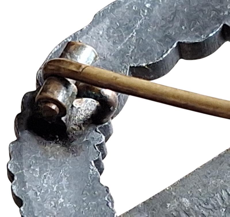 a german ww2 Fallschirmschützenabzeichen marked B&NL