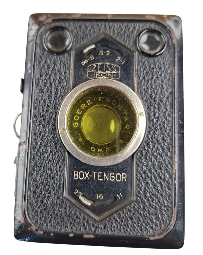 a german ww2 zeiss ikon camera