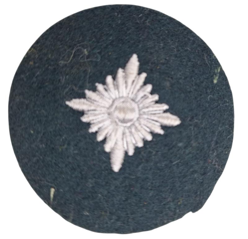 a wehrmacht oberschütze rank emblem