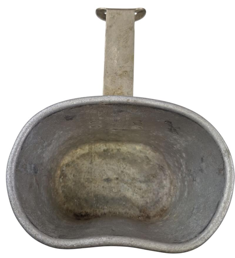 a US WW2 Canteen and Cup