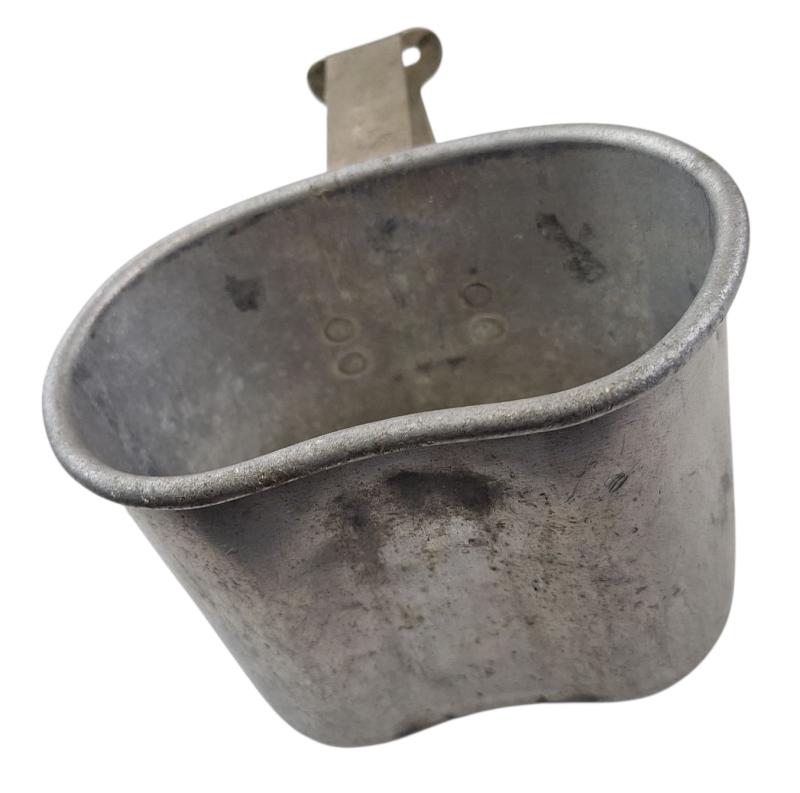 a US WW2 Canteen and Cup