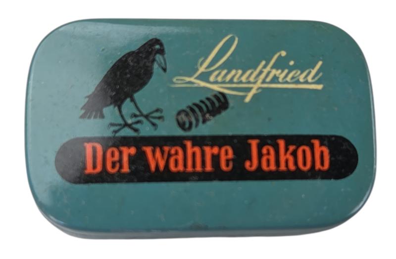 Nice world war 2 period metal can for chewing tabacco 