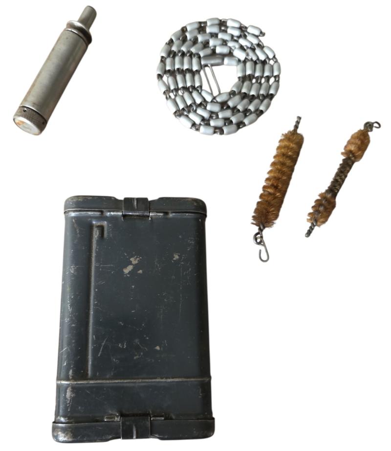 a german ww2 k98 cleaning box