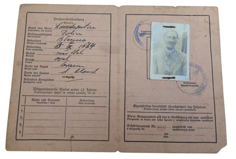 a German-Polish identity card from                unknown
