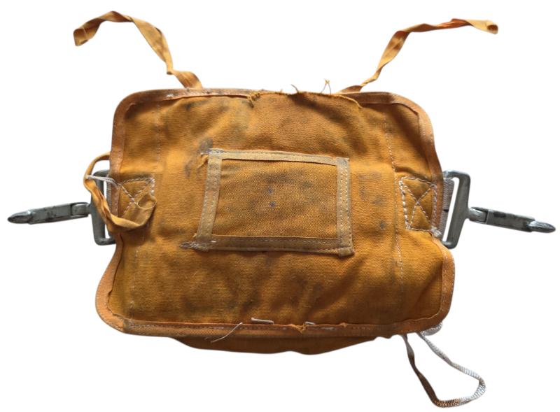 us ww2 signal corps radio parachute