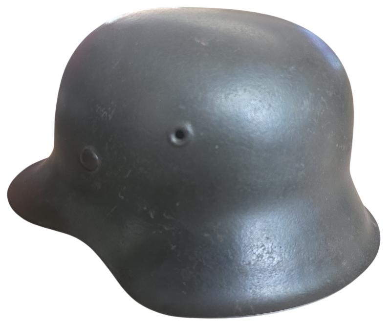 a wehrmacht m42 no decal helmet