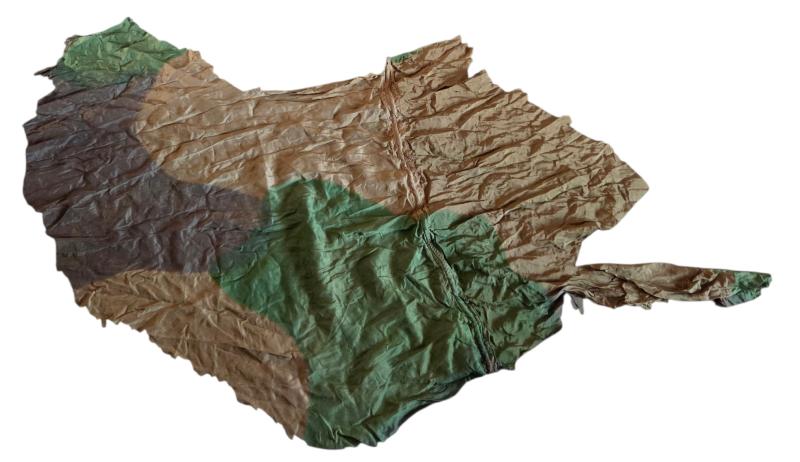 a camo scarve from a Fallschirmjäger Parachute