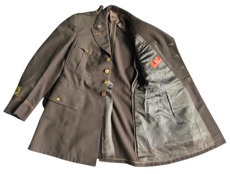 US officer's jacket and trousers in the 26th Infantry Division