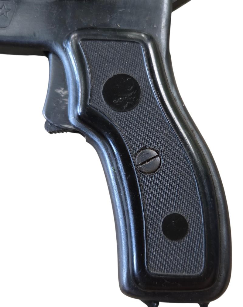 a Soviet/russia SPSh-44 Signal Pistol