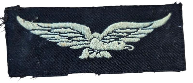 a ww2 RAF shoulder eagle